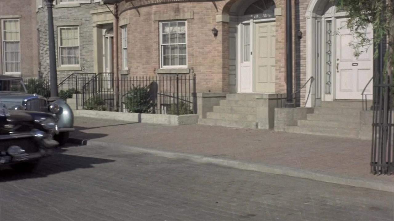 13 Frightened Girls screenshot 2