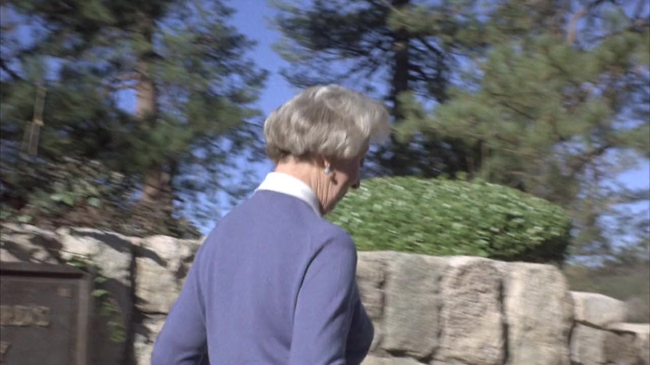 13 Frightened Girls screenshot 3