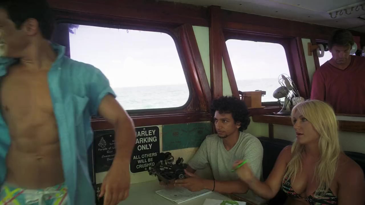 2-Headed Shark Attack screenshot 3