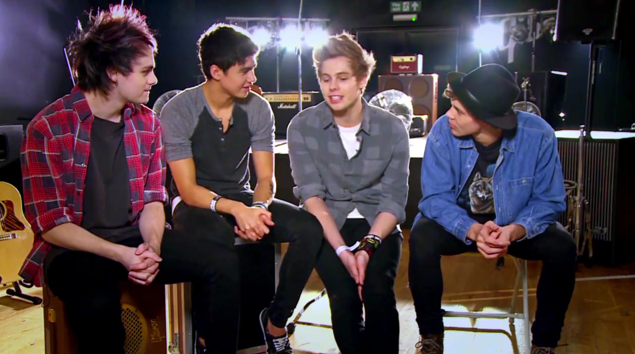 5 Seconds of Summer: So Perfect screenshot 3