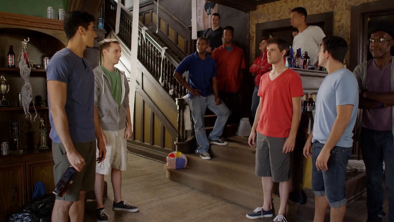 Alpha House screenshot 1