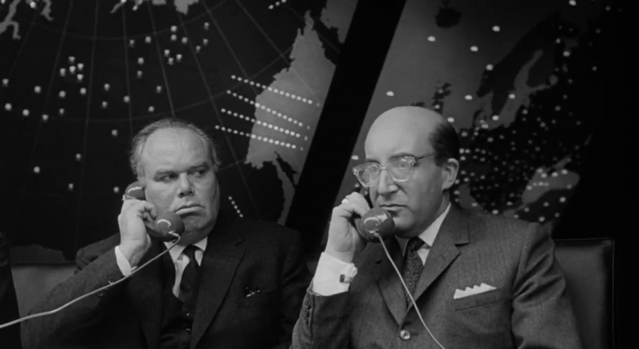 Dr. Strangelove or: How I Learned to Stop Worrying and Love the Bomb screenshot 2