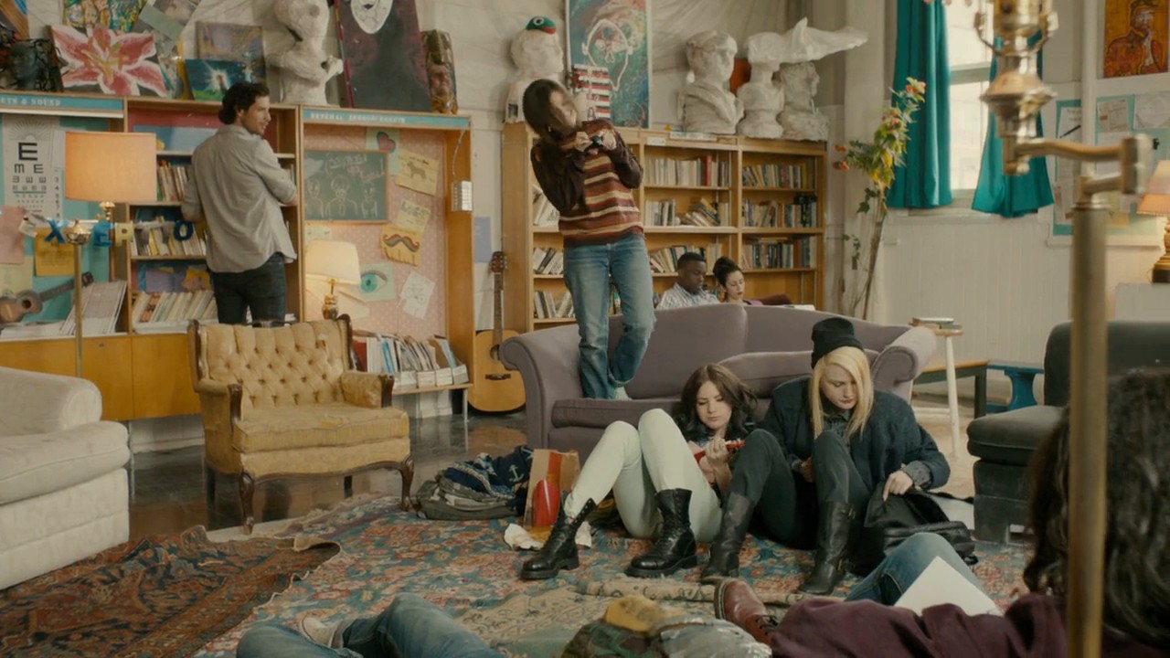 Molly Maxwell screenshot 1
