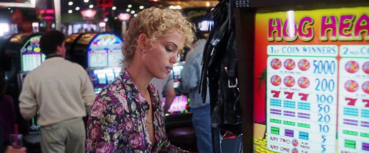 Showgirls screenshot 1