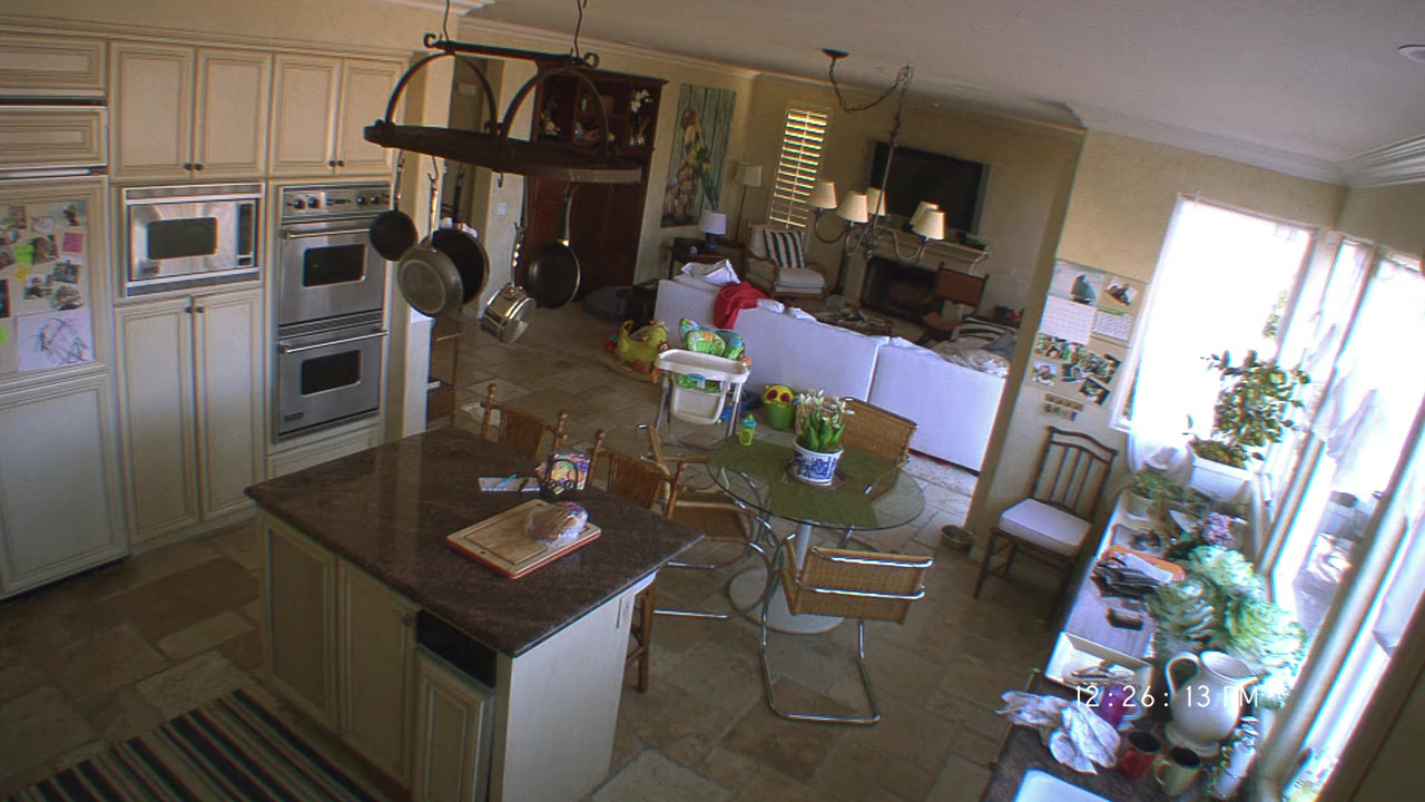 Paranormal Activity 2 screenshot 2