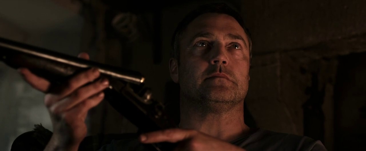 The Holding screenshot 2