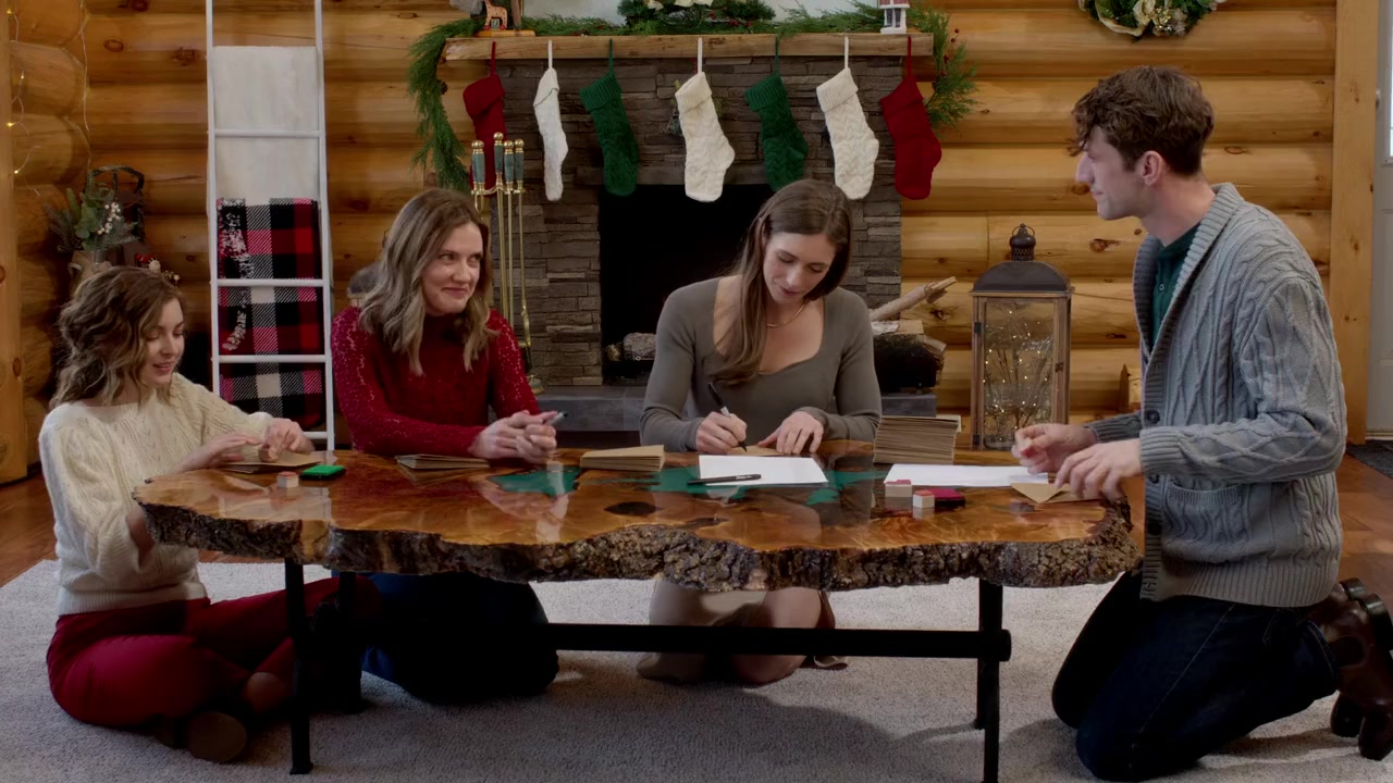 Coupled Up for Christmas screenshot 1