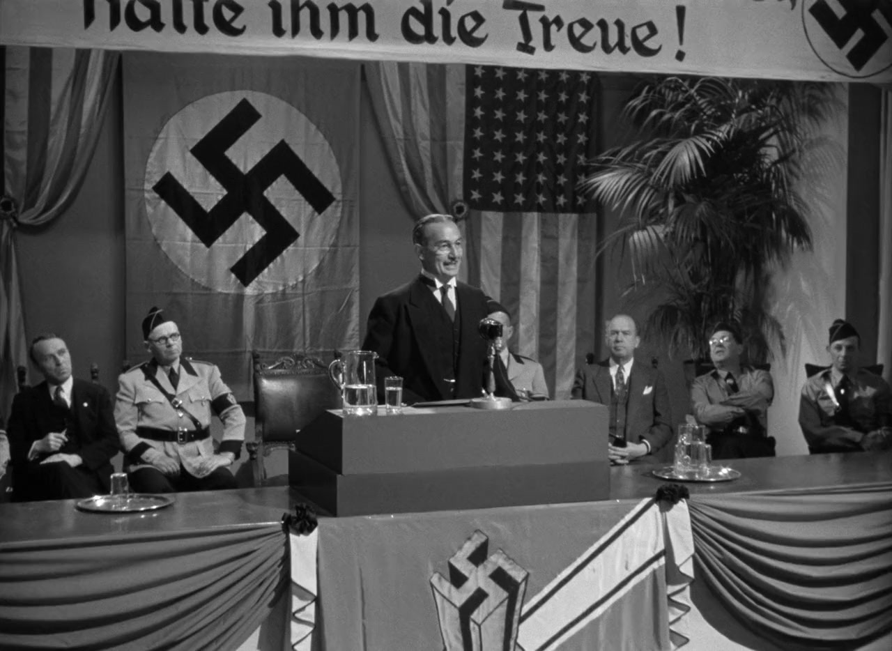 Confessions of a Nazi Spy screenshot 1