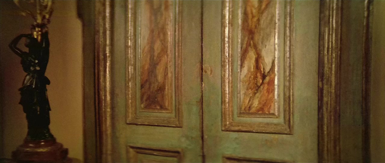 Gruppo di famiglia in un interno screenshot 1