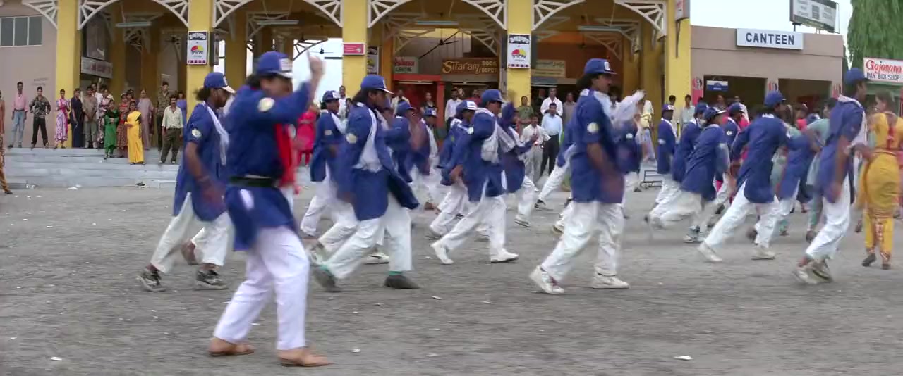 Coolie No. 1 screenshot 2