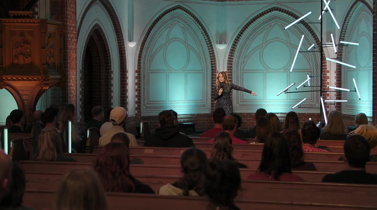 Carolin Kebekus: The Last Christmas Special screenshot 2