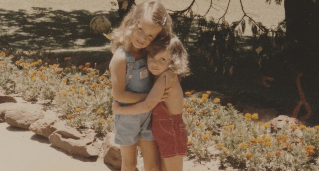 Caroline and Jackie screenshot 1