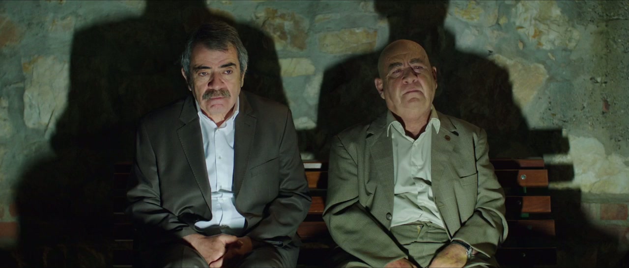 Celal Tan ve Ailesinin Asiri Acikli Hikayesi screenshot 2