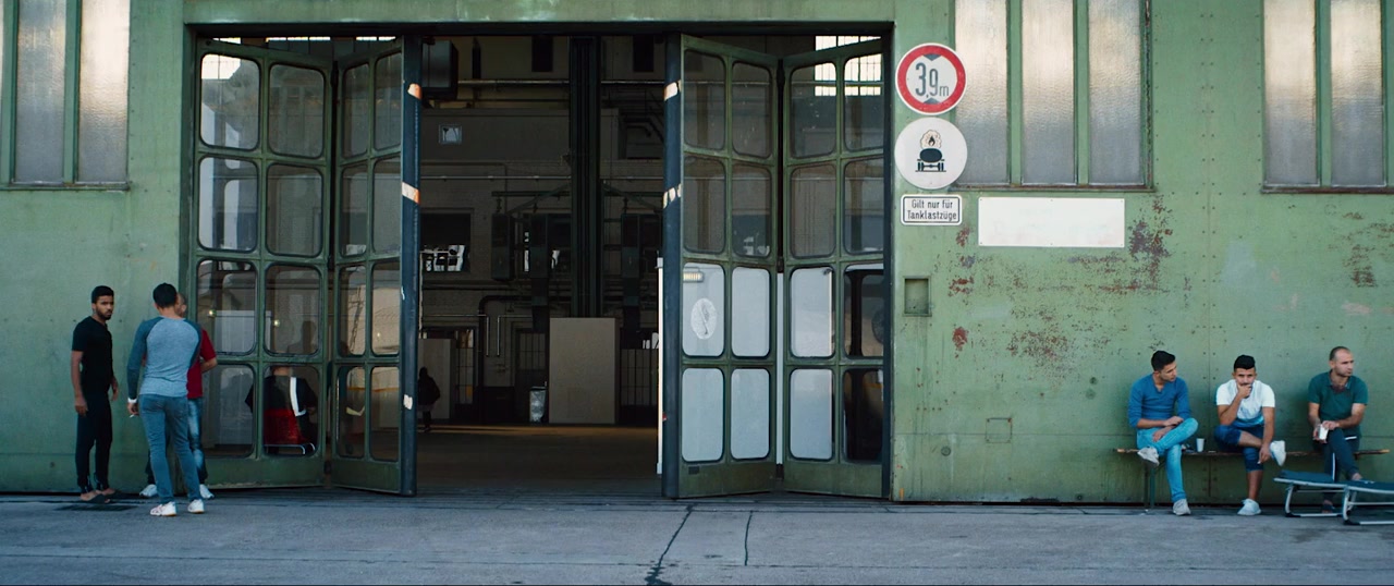 Zentralflughafen THF screenshot 2