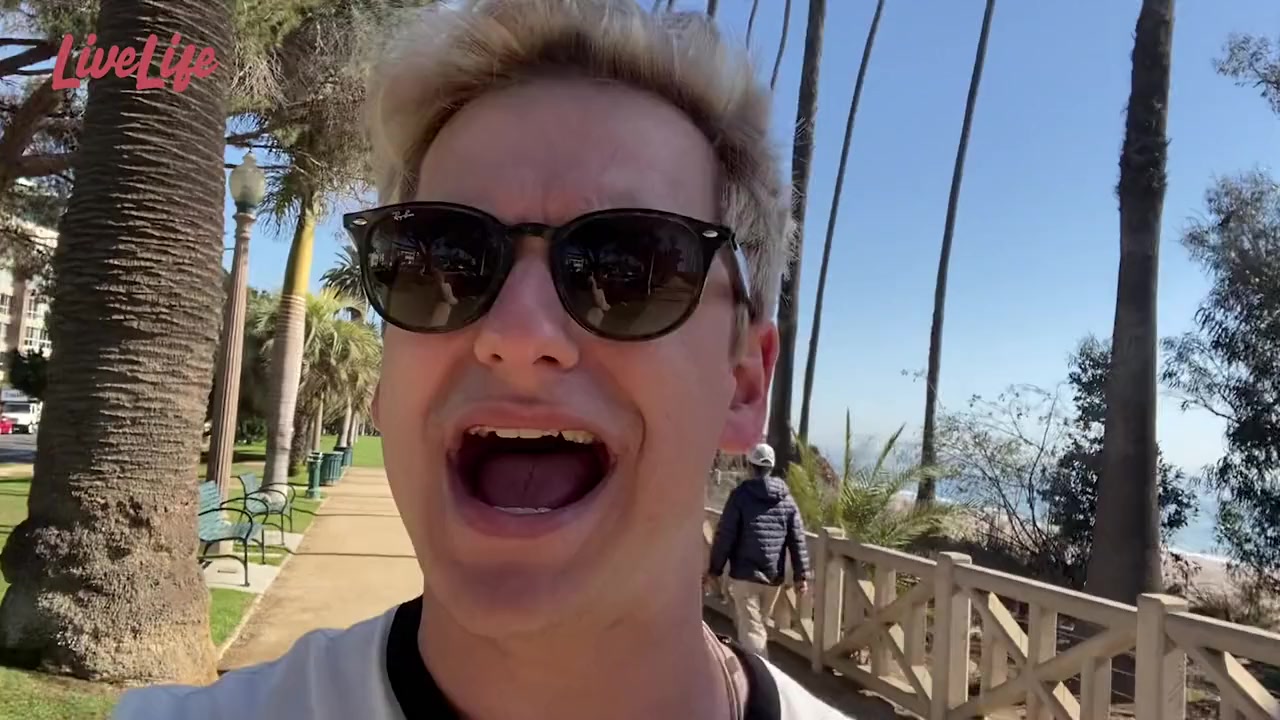 #ChadGetstheAxe screenshot 1