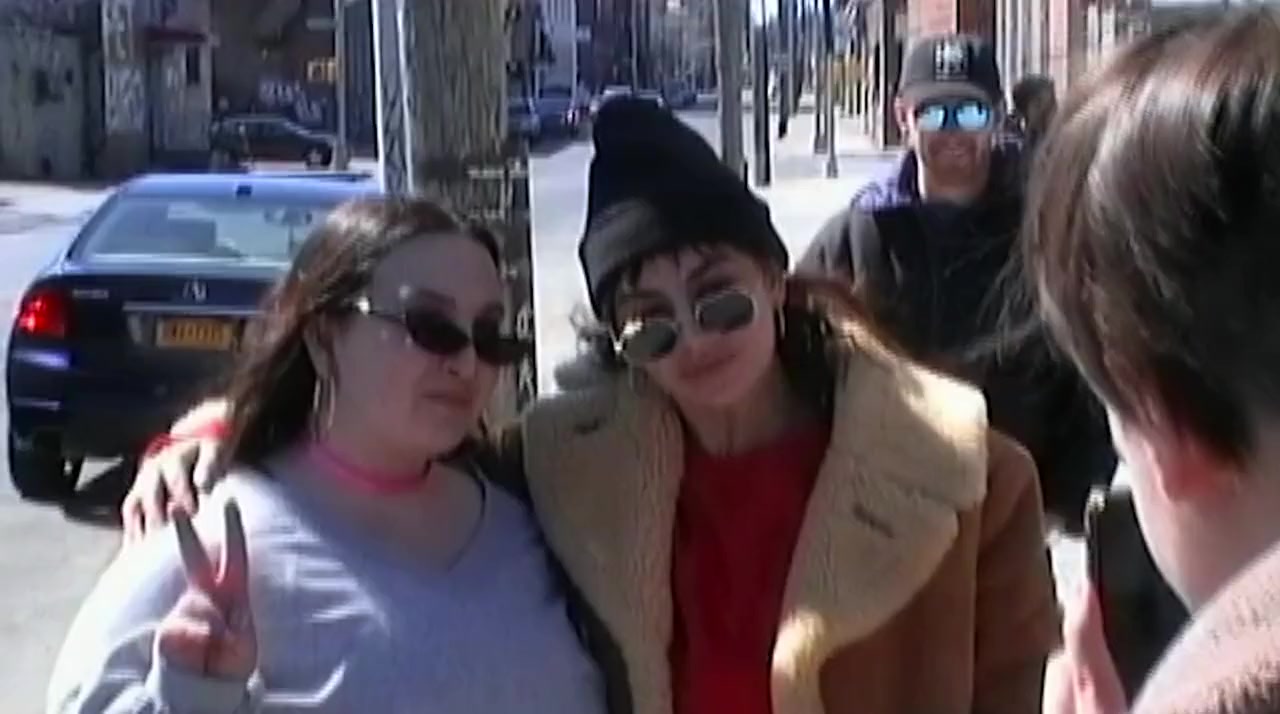 Charli XCX: Alone Together screenshot 2