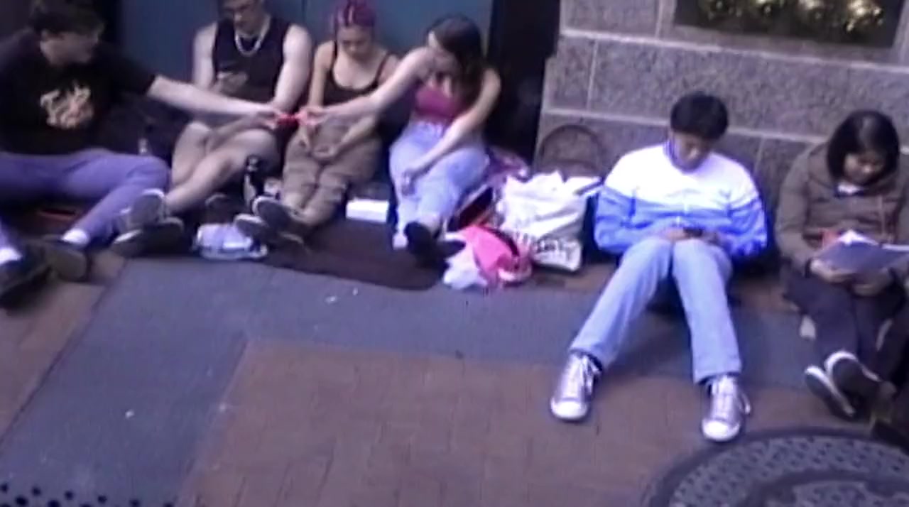 Charli XCX: Alone Together screenshot 3