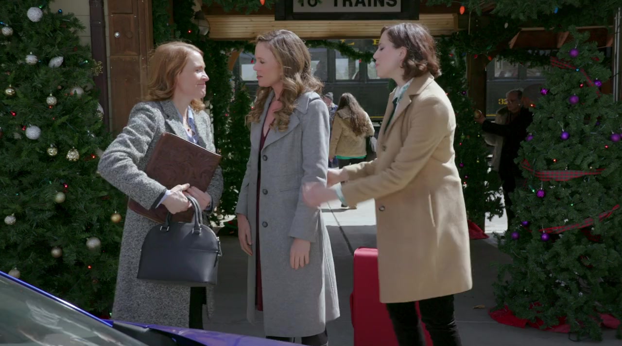 Check Inn to Christmas screenshot 2