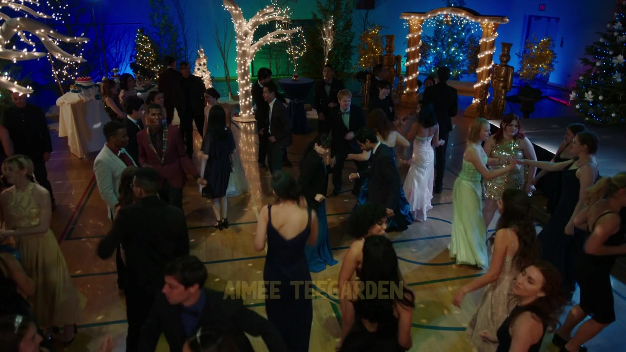Christmas Class Reunion screenshot 2