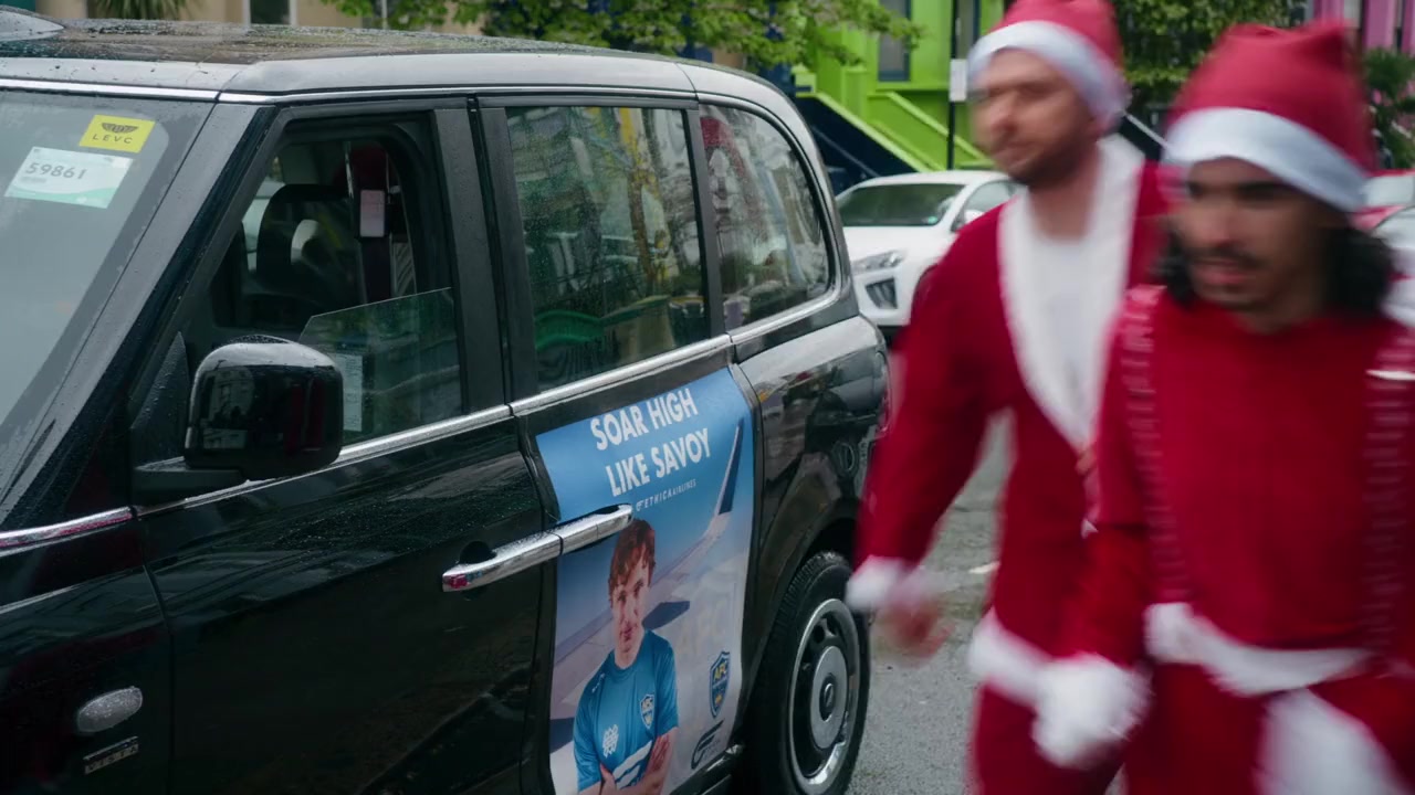 Christmas in Notting Hill screenshot 3