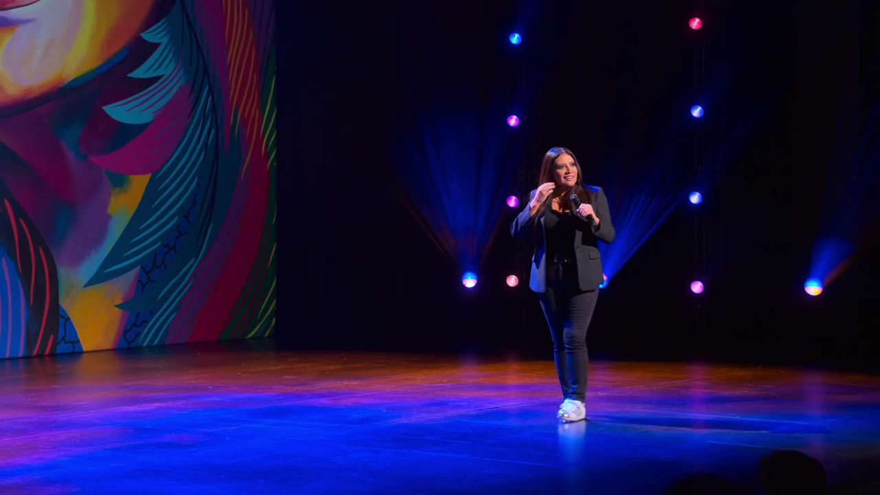 Cristela Alonzo: Middle Classy screenshot 3
