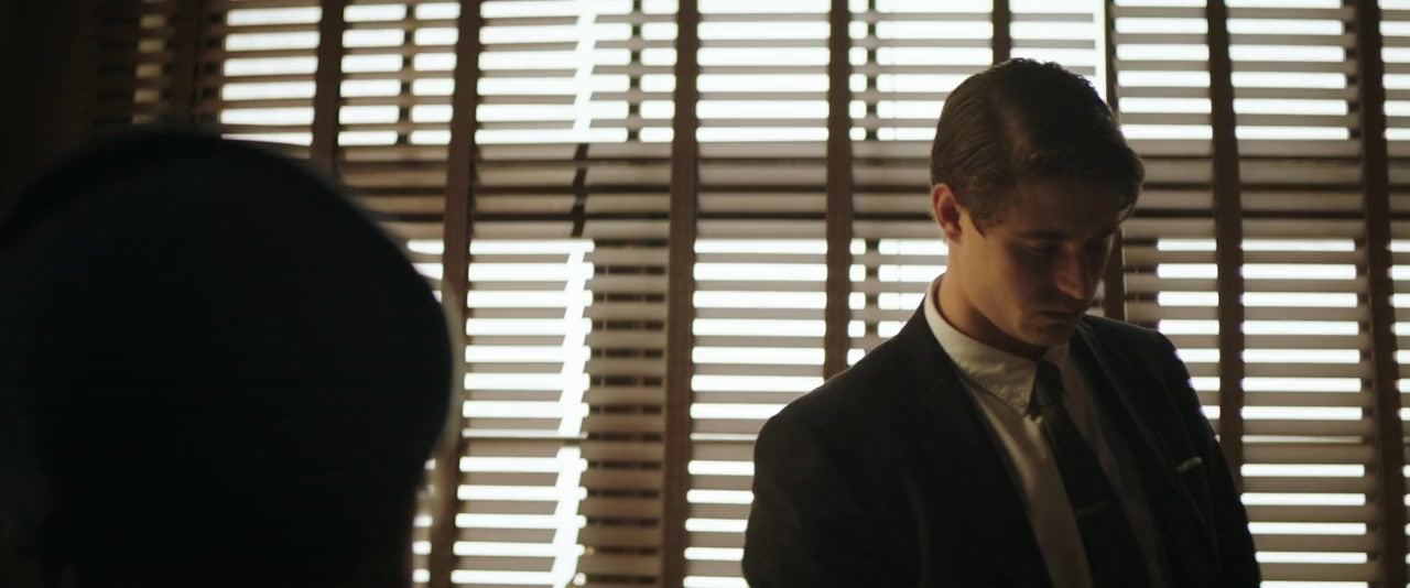 Crooked House screenshot 2
