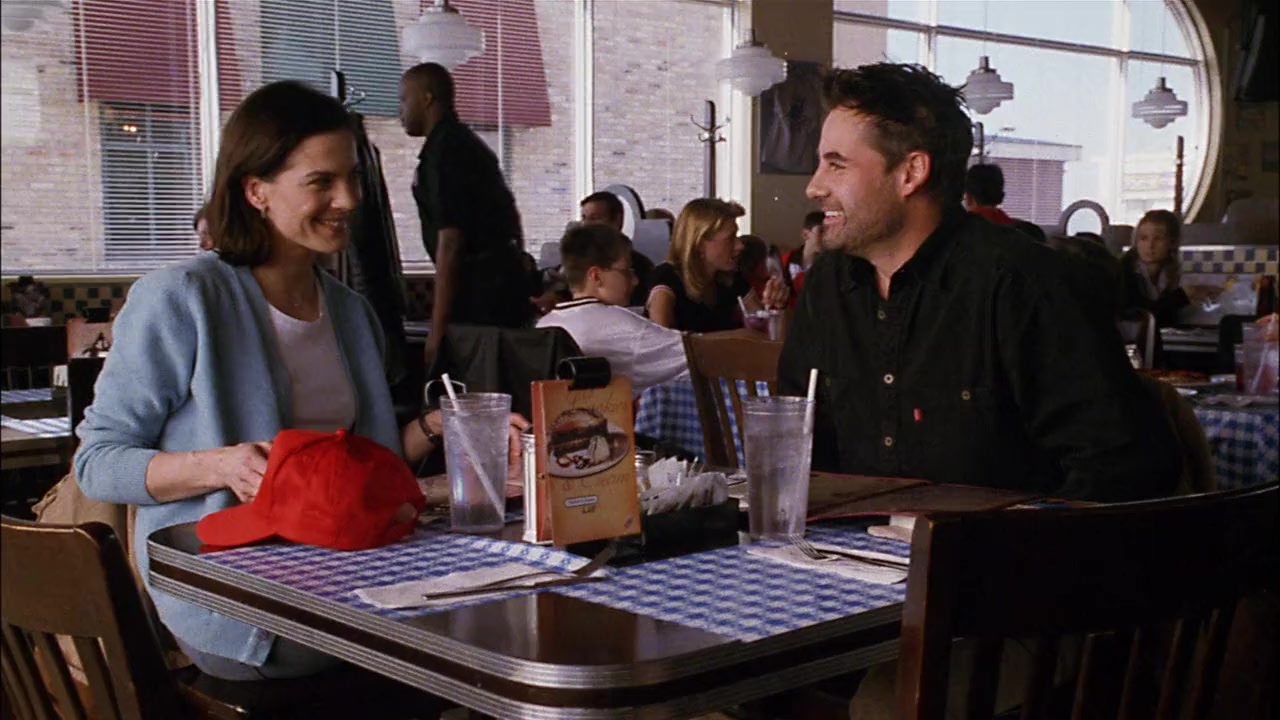 Crossing the Line screenshot 1