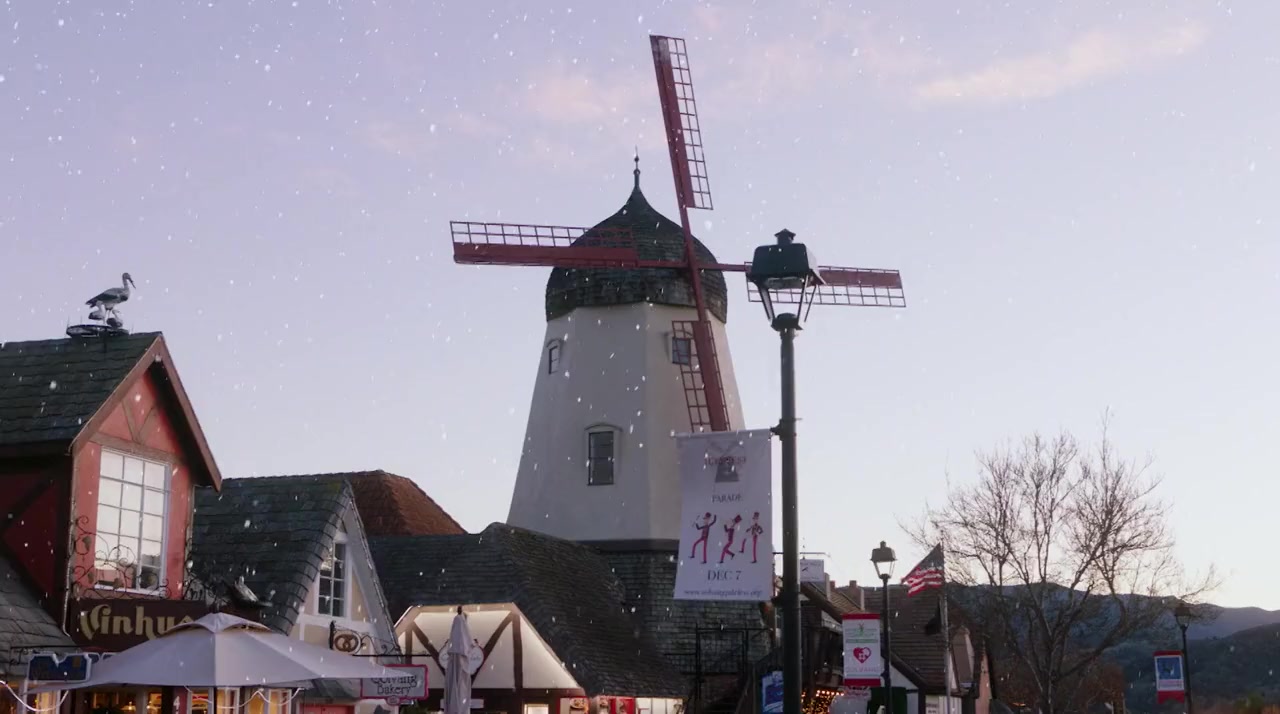 A Very Charming Christmas Town screenshot 3
