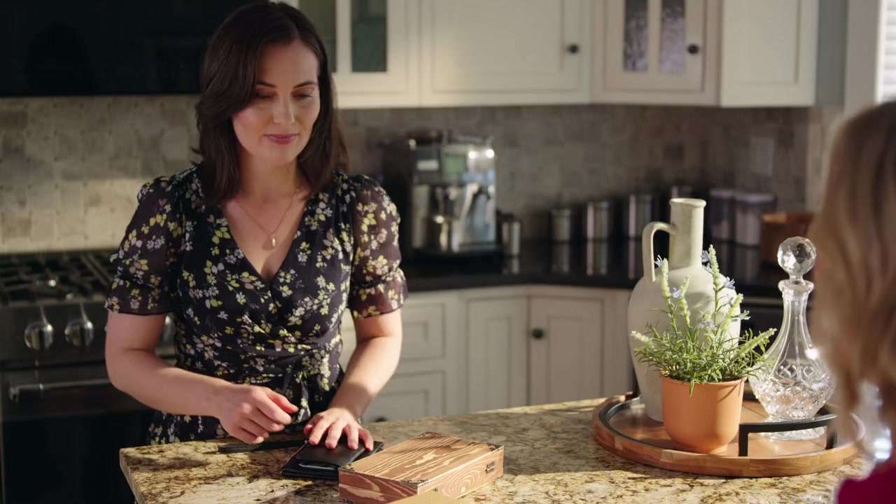 A Zest for Death: A Hannah Swensen Mystery screenshot 3