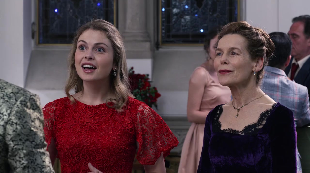 A Christmas Prince: The Royal Wedding screenshot 3