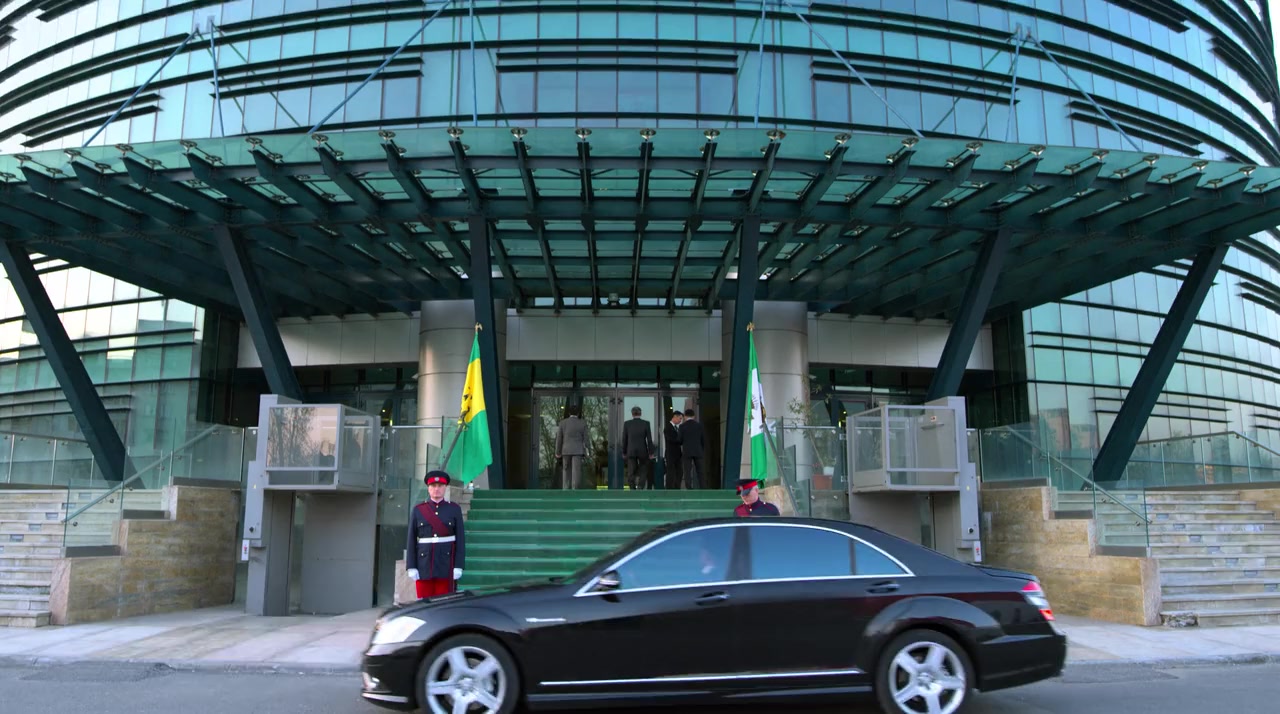 A Christmas Prince: The Royal Baby screenshot 3