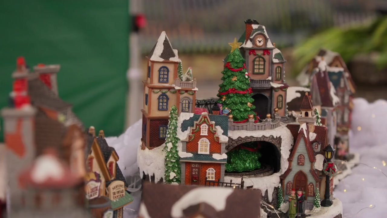 A Dickens of a Holiday! screenshot 3