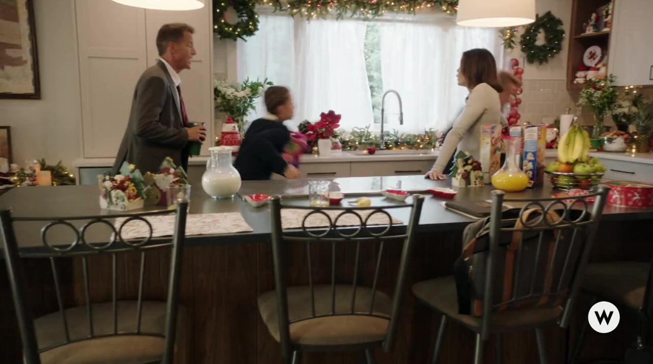 A Kiss Before Christmas screenshot 3