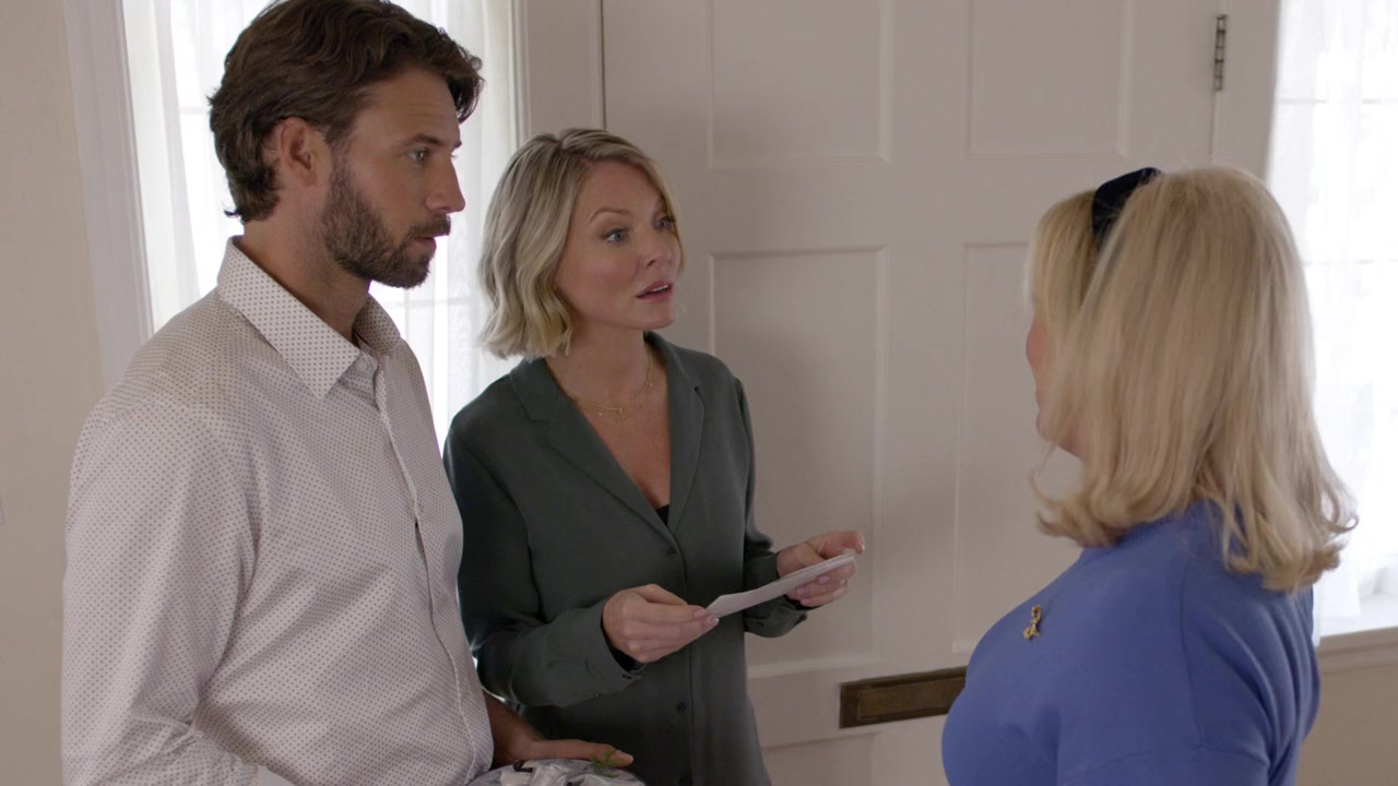 A Mrs. Miracle Christmas screenshot 3