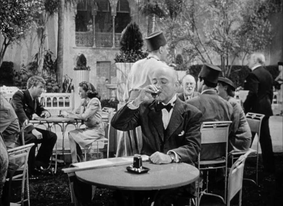 A Night in Casablanca screenshot 2