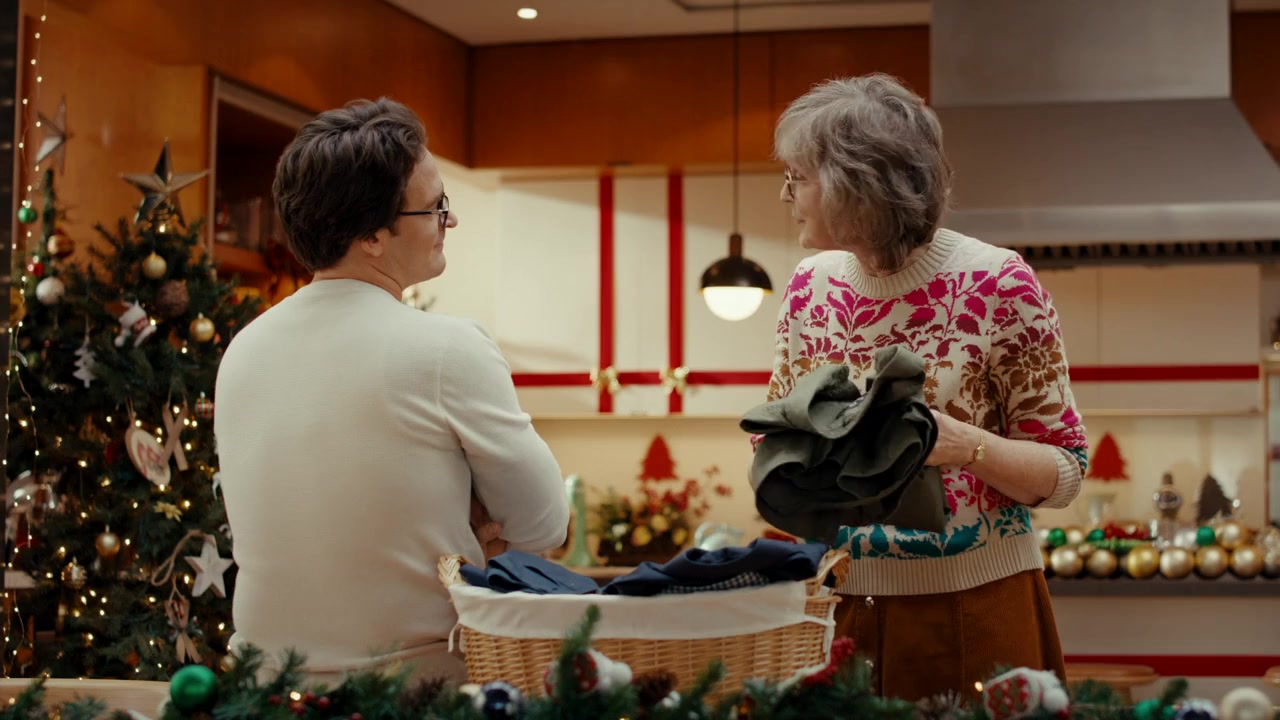 A Not So Royal Christmas screenshot 3