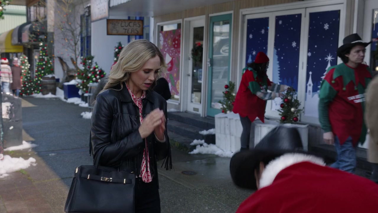 A Royal Montana Christmas screenshot 3