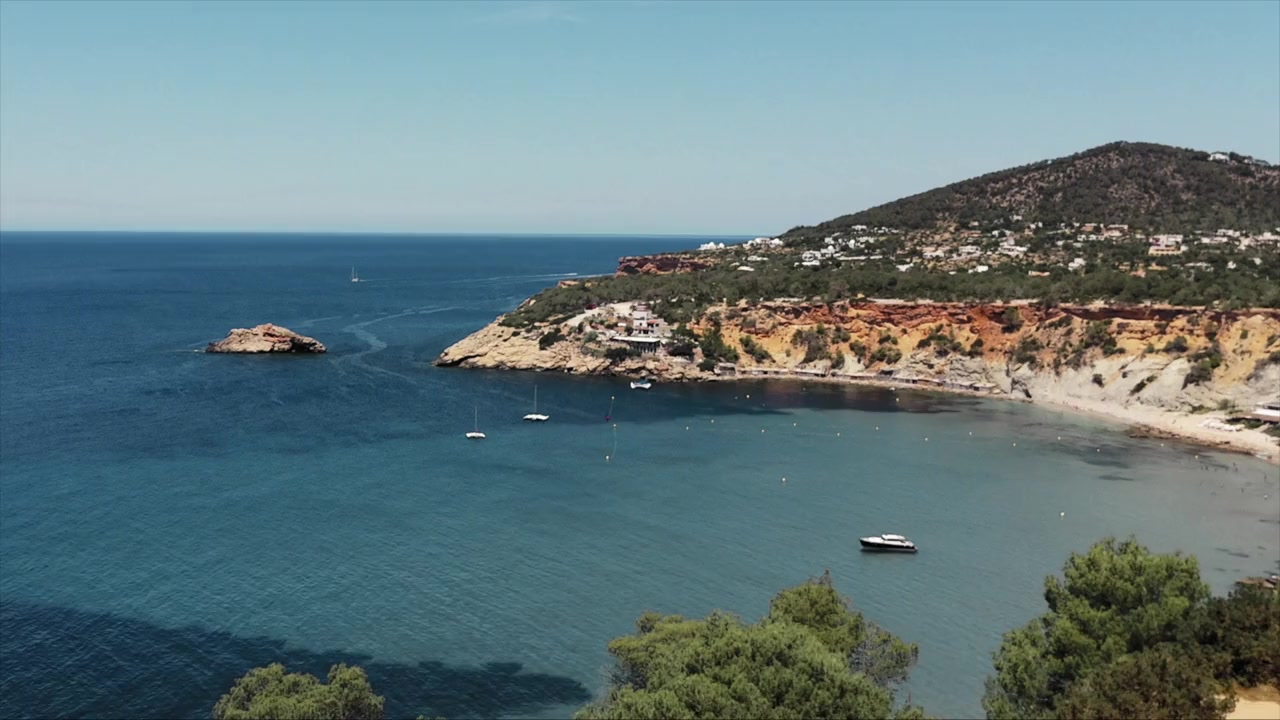 A Royal Romance in Ibiza screenshot 3