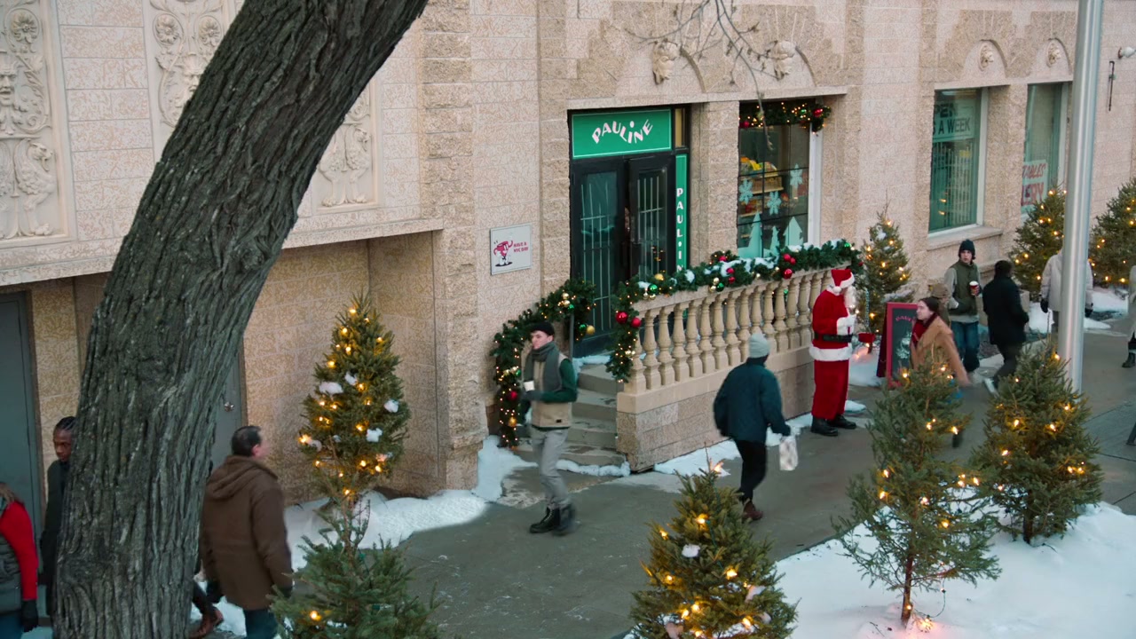 A Suite Holiday Romance screenshot 1