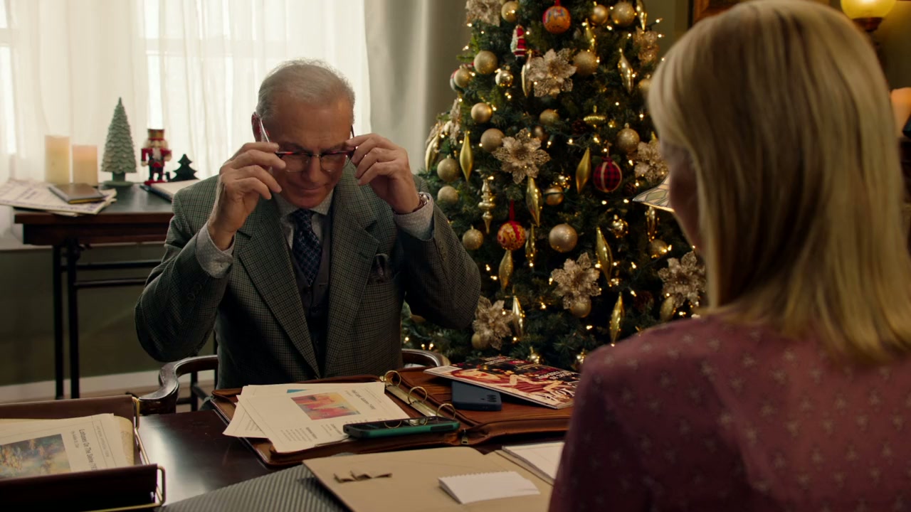 A Suite Holiday Romance screenshot 2