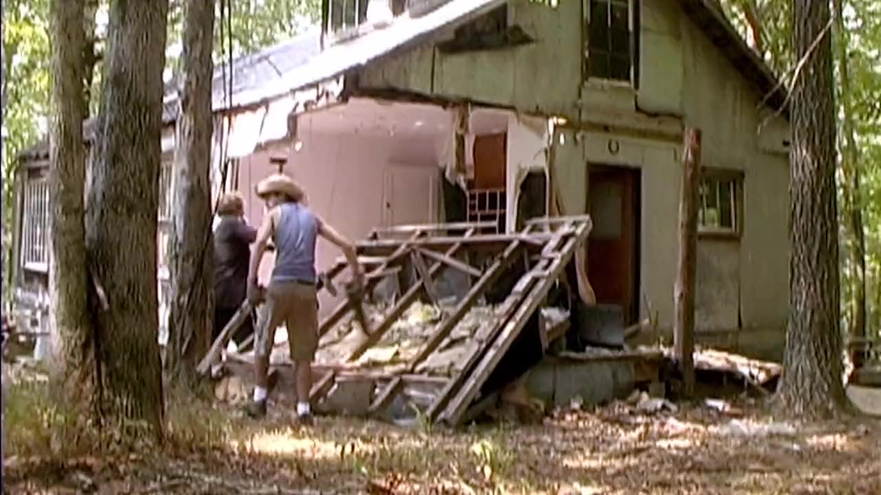 American Commune screenshot 1