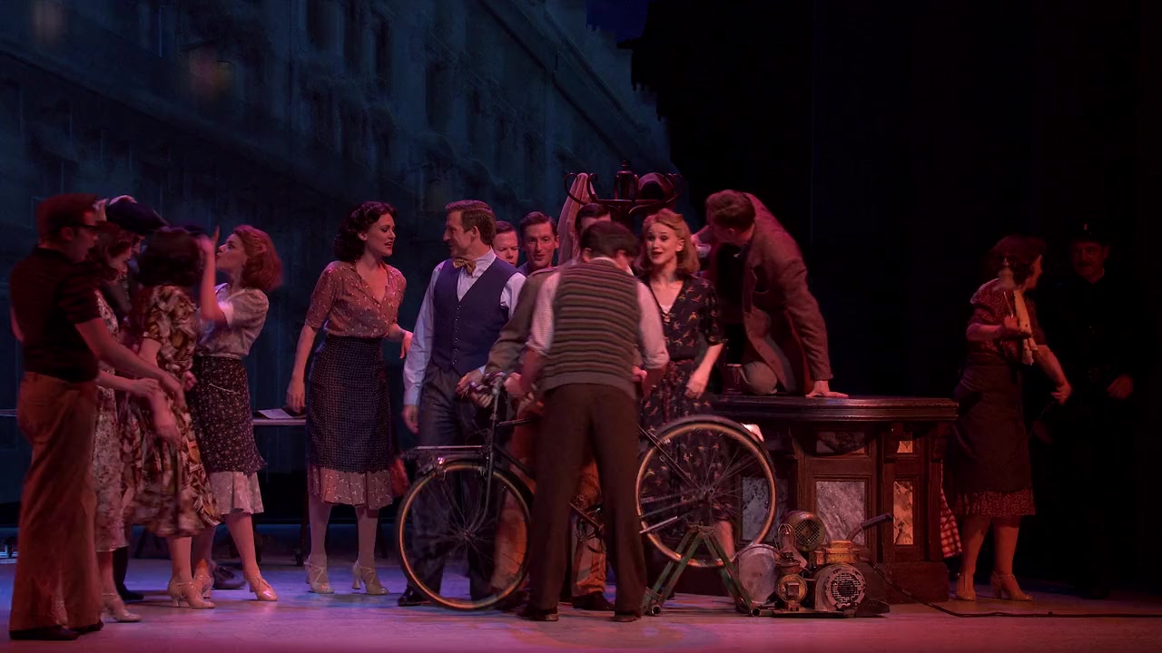 An American in Paris: The Musical screenshot 2