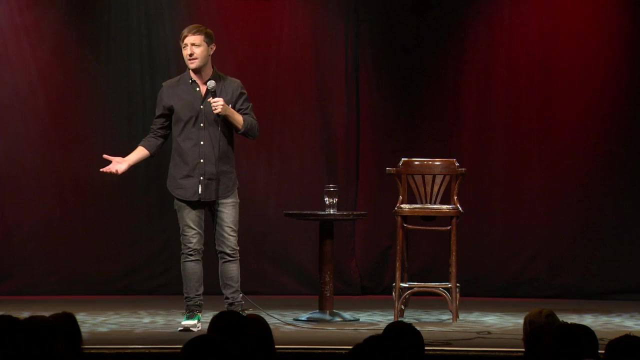 Andrew Maxwell: Yo Contraire screenshot 1