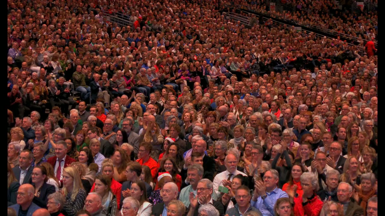 André Rieu's 2024 Christmas Concert: Gold and Silver screenshot 1