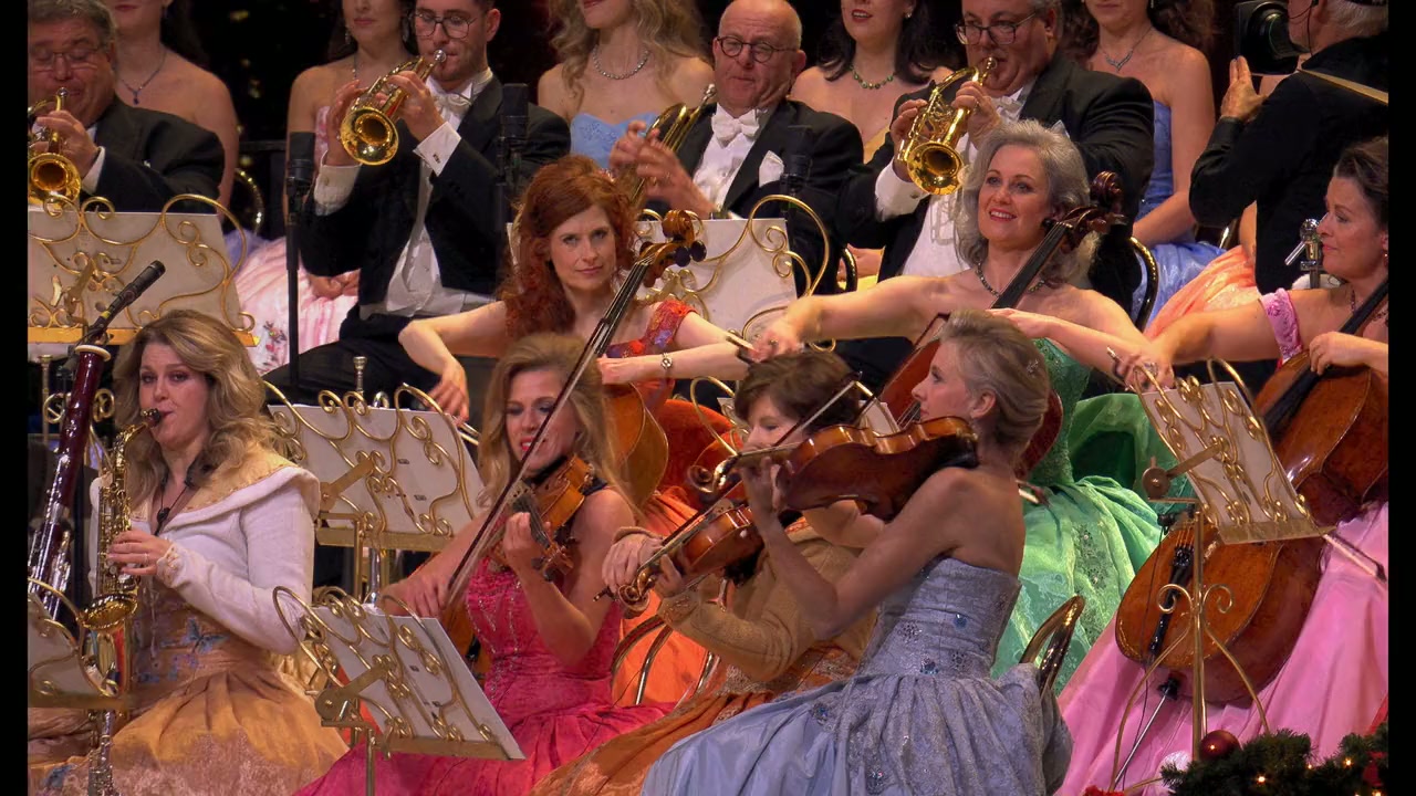 André Rieu's 2024 Christmas Concert: Gold and Silver screenshot 2