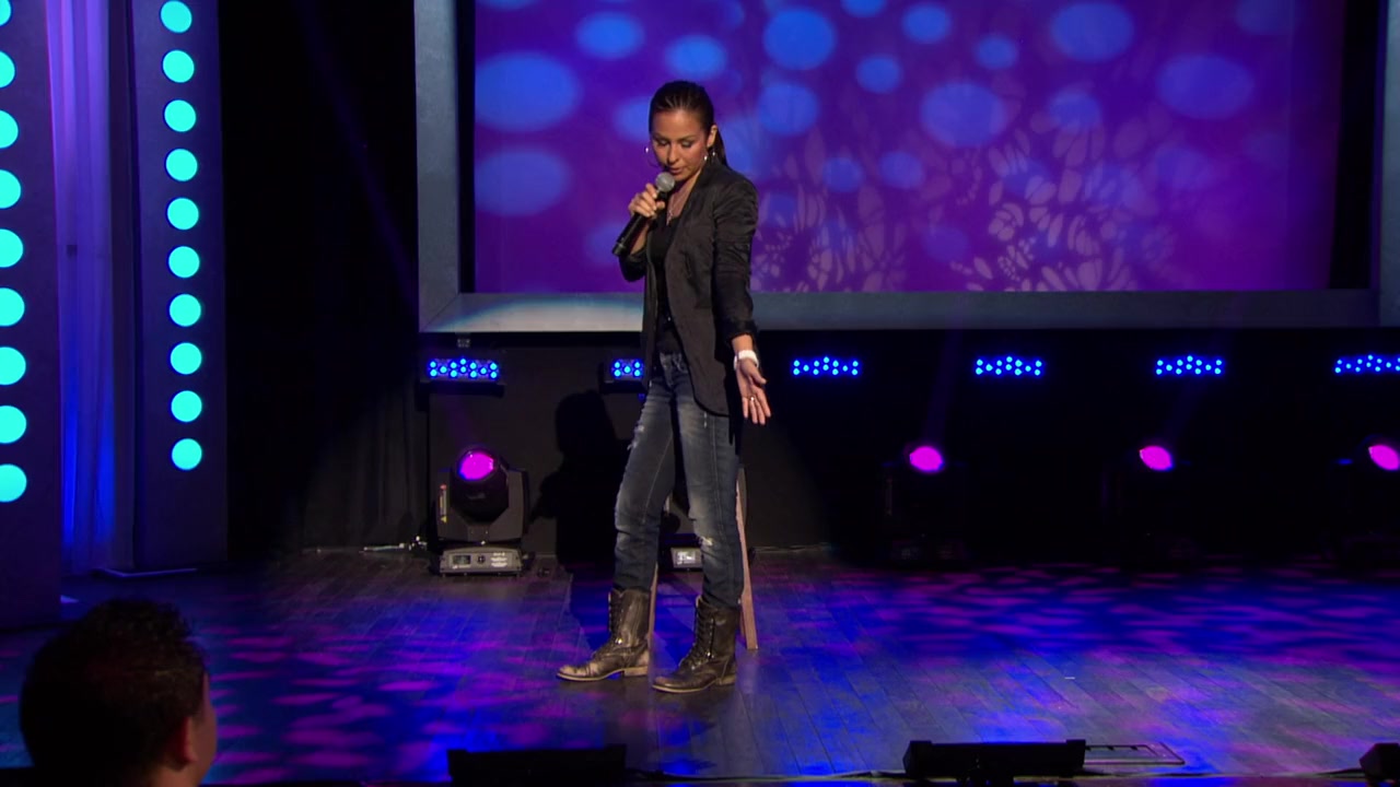 Anjelah Johnson: The Homecoming Show screenshot 3
