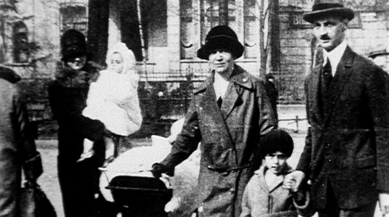 Anne Frank Remembered screenshot 2