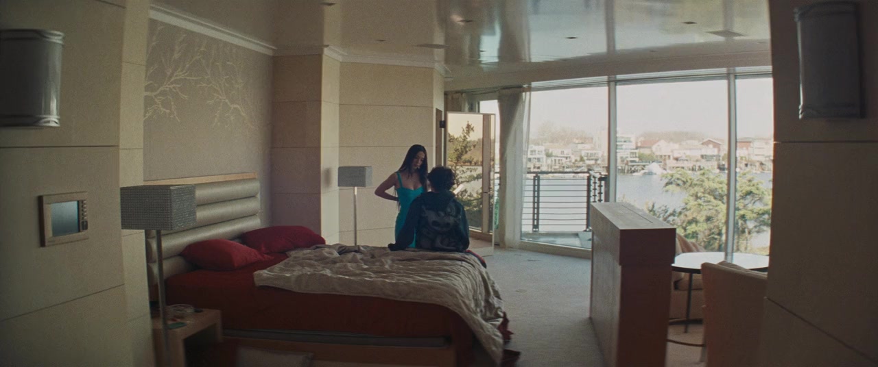 Anora screenshot 3