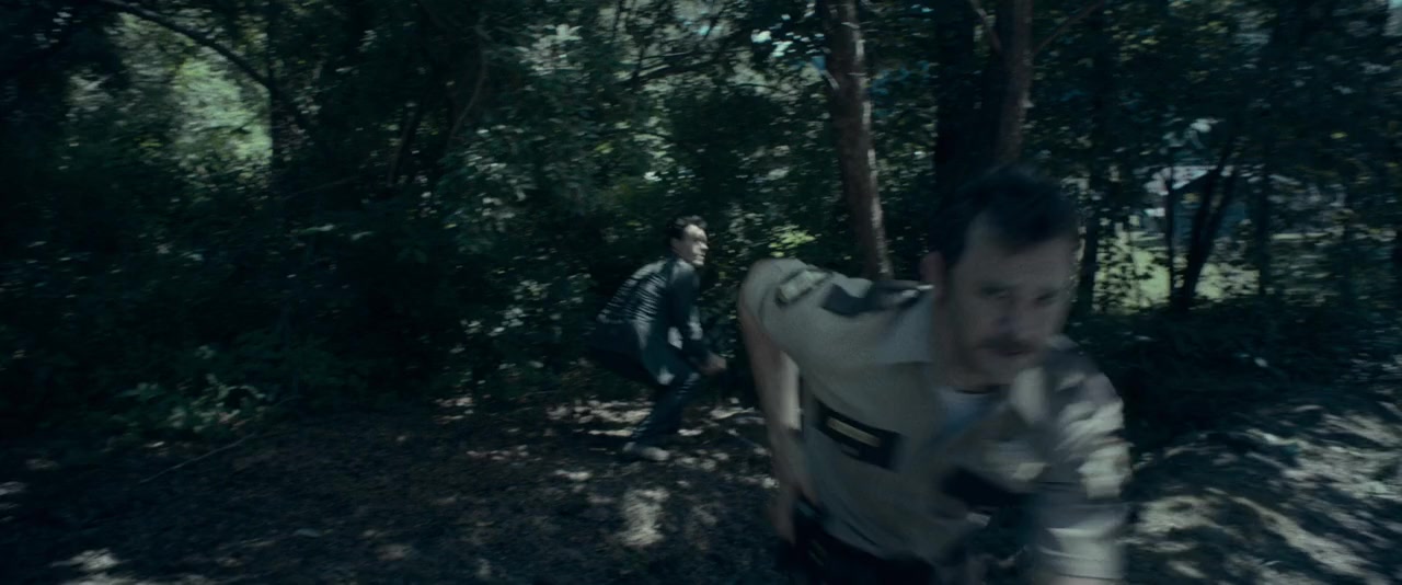 Above Suspicion screenshot 3