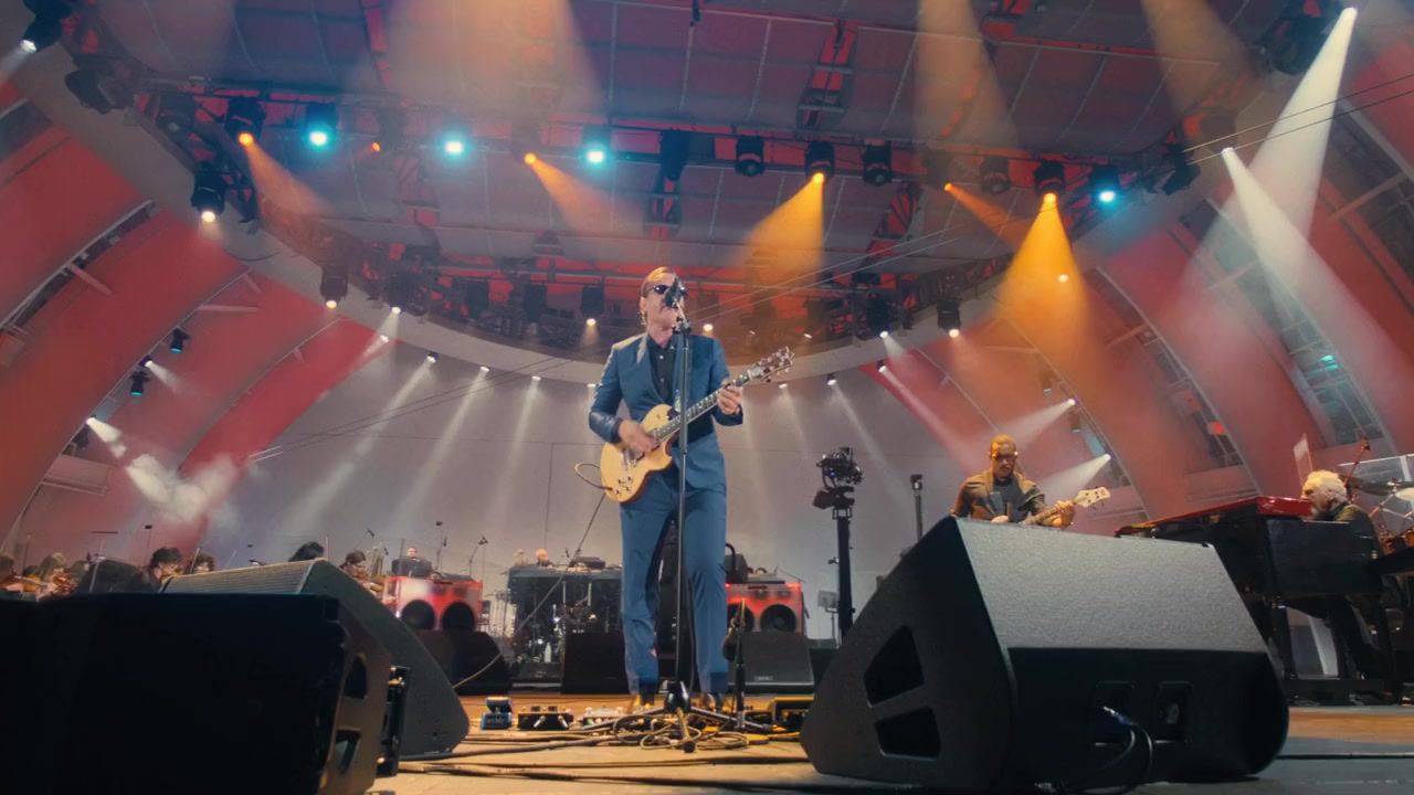 Heather McDonald on Growing Up in Los Angeles, and Her Unforgettable Collapse on Stage + Blues Musician Joe Bonamassa and His Monumental Hollywood Bowl Performance screenshot 2